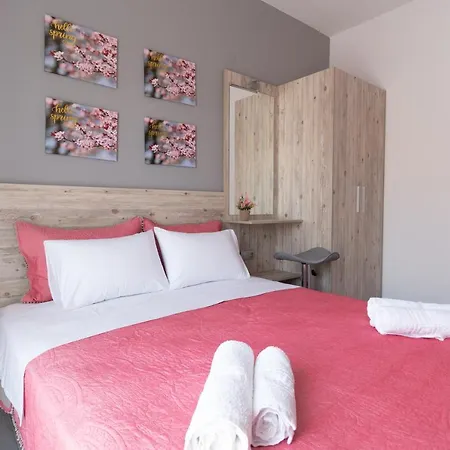 Golden Seaside 3 Daire Nea Roda