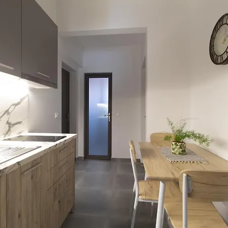 Golden Seaside 3 * Nea Roda